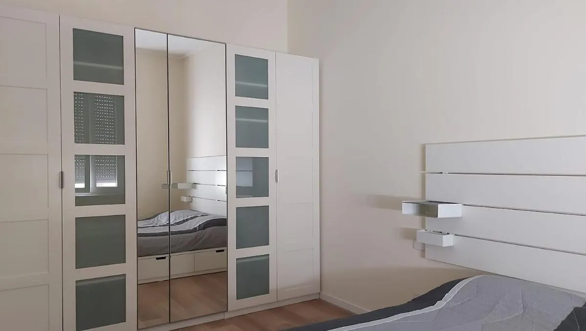 City Center Apartment With Terrace Milan