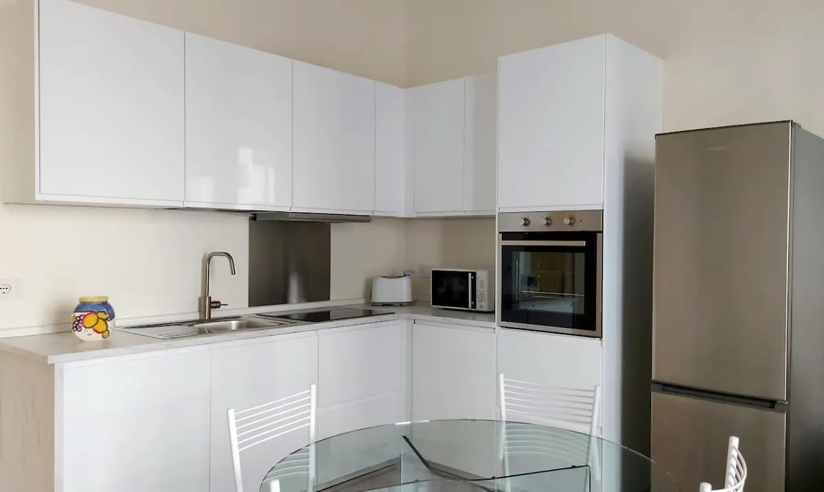 City Center Apartment With Terrace Milan Italy